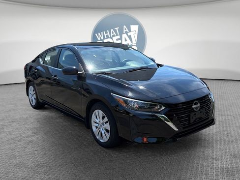 Used 2025 Nissan Sentra S w/ Trunk Package FWD image 1