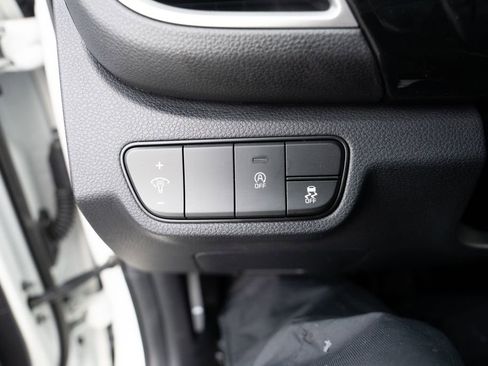 Used 2025 Kia Seltos S image 21