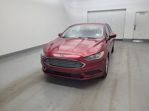 Used 2018 Ford Fusion SE w/ Fusion SE Technology Package FWD image 15