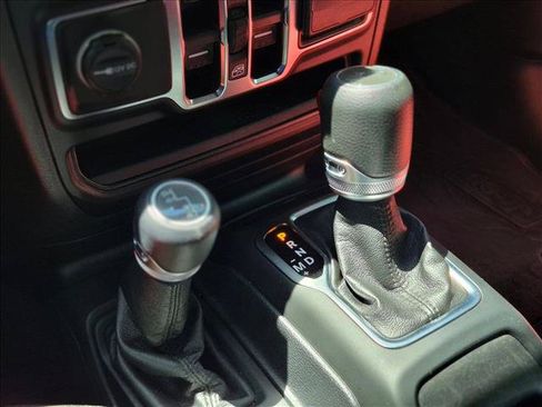 Used 2020 Jeep Wrangler Unlimited Sport AWD/4WD image 14
