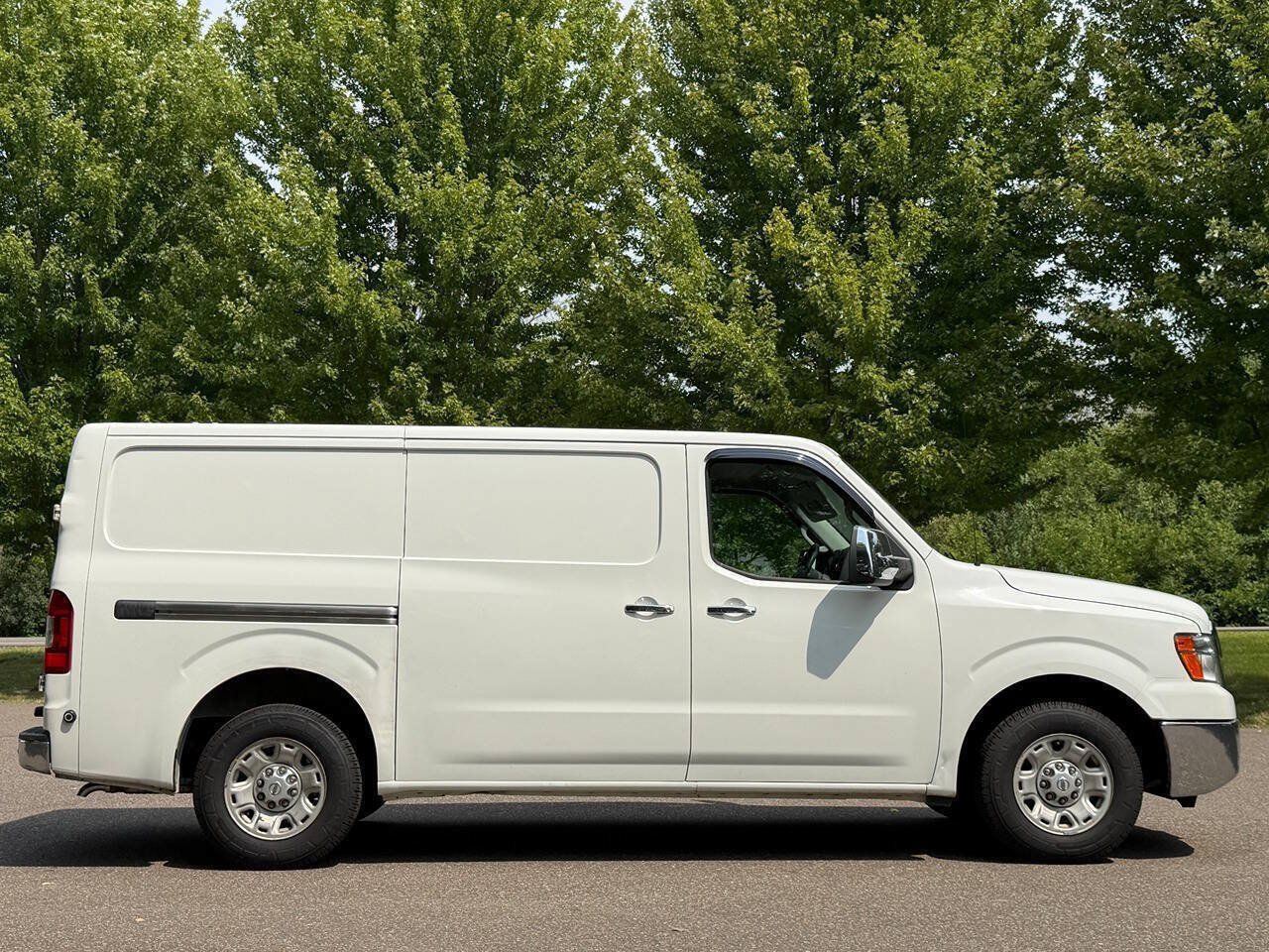 Used 2012 Nissan NV 1500 SV w/ Side Curtain Airbag Pkg RWD image 4