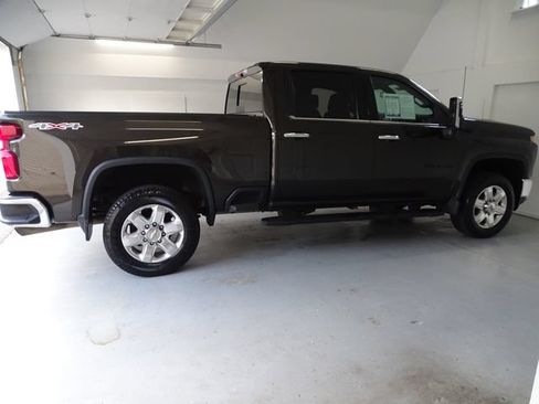 Used 2021 Chevrolet Silverado 2500 LTZ w/ LTZ Plus Package AWD/4WD image 24