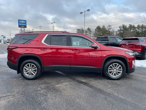 Certified 2024 Chevrolet Traverse LT image 9