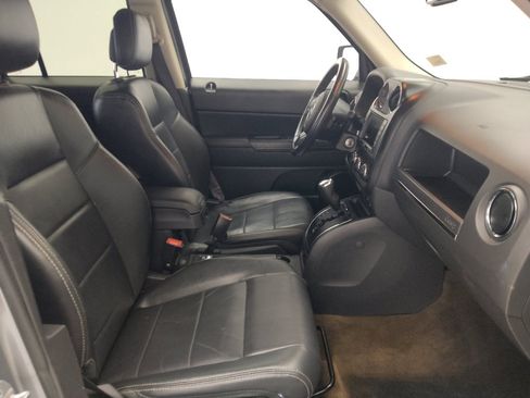 Used 2017 Jeep Patriot High Altitude AWD/4WD image 21