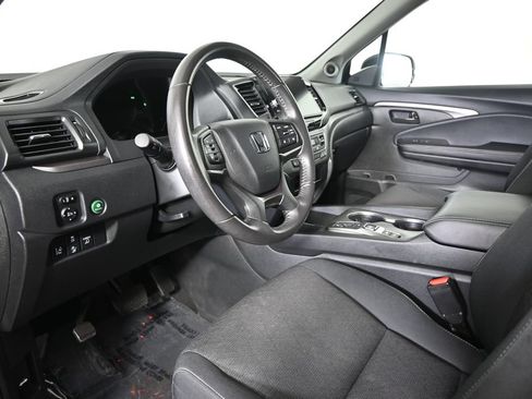 Used 2025 Honda Ridgeline Sport image 22
