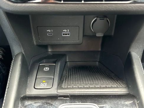 Certified 2023 Nissan Kicks SR w/ SR Premium Package FWD image 35