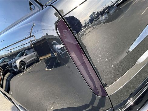 New 2025 Land Rover Range Rover Long Wheelbase SE image 25