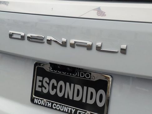 New 2026 GMC Yukon Denali w/ Denali Reserve Package AWD/4WD image 33