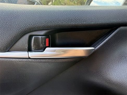 Used 2021 Toyota Camry SE w/ Carpet Mat Package (TMS) image 59