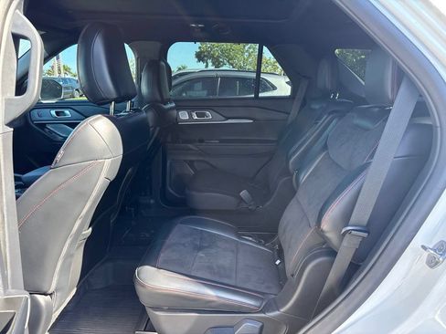 Used 2025 Ford Explorer ST AWD/4WD image 14