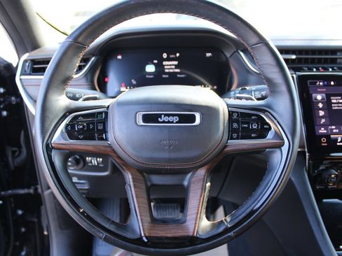 Used 2021 Jeep Grand Cherokee L Summit w/ Advanced Protech Group IV AWD/4WD image 34