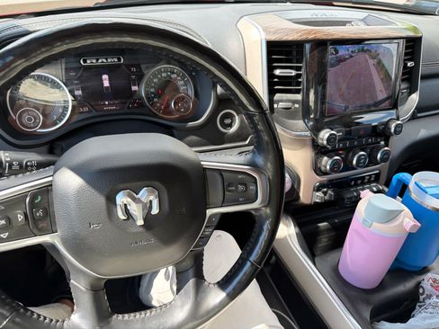 Used 2020 RAM 1500 Laramie AWD/4WD image 6
