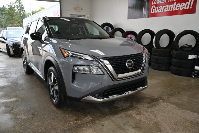 Used 2021 Nissan Rogue Platinum FWD image 3