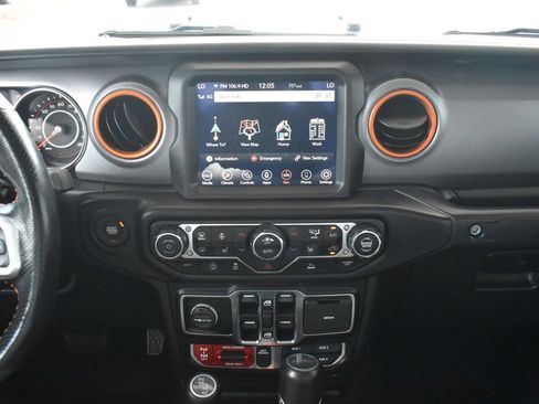 Used 2022 Jeep Gladiator Mojave w/ LED Lighting Group AWD/4WD image 18