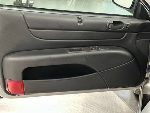 Used 2004 Chrysler Sebring LXi FWD image 20