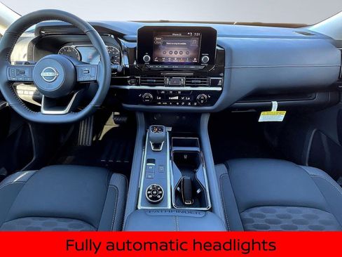New 2025 Nissan Pathfinder SV w/ Black Appearance Package image 8