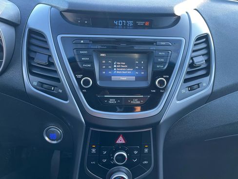 Used 2016 Hyundai Elantra Sport image 18