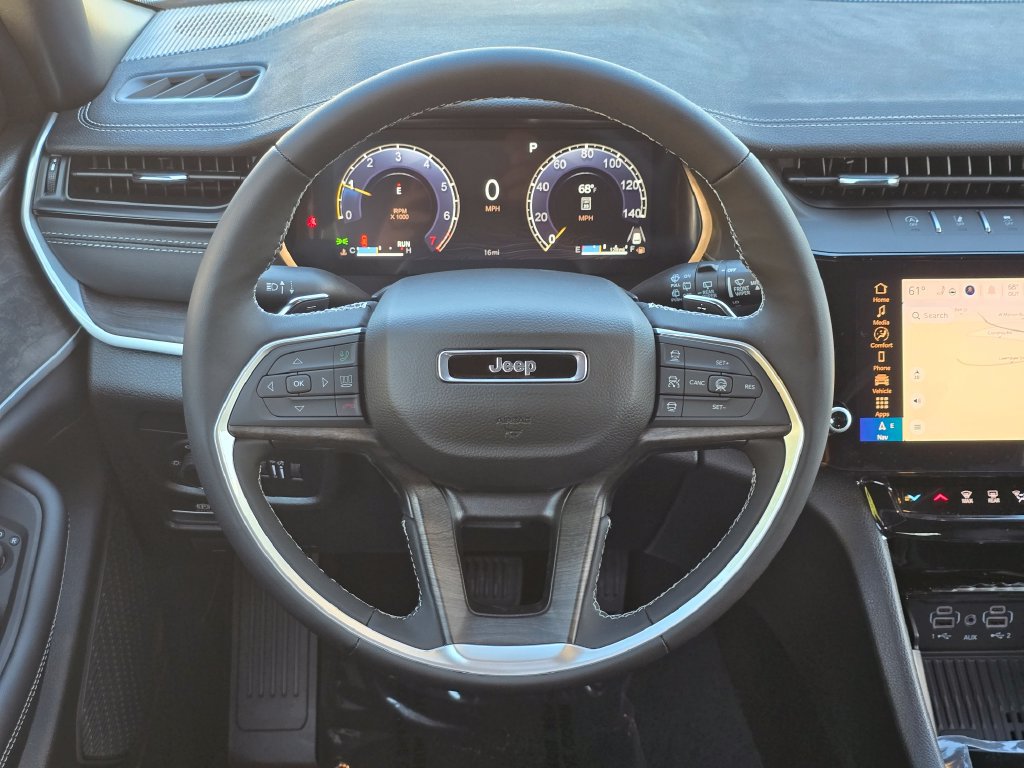 New 2027 Jeep Grand Cherokee Altitude RWD image 7