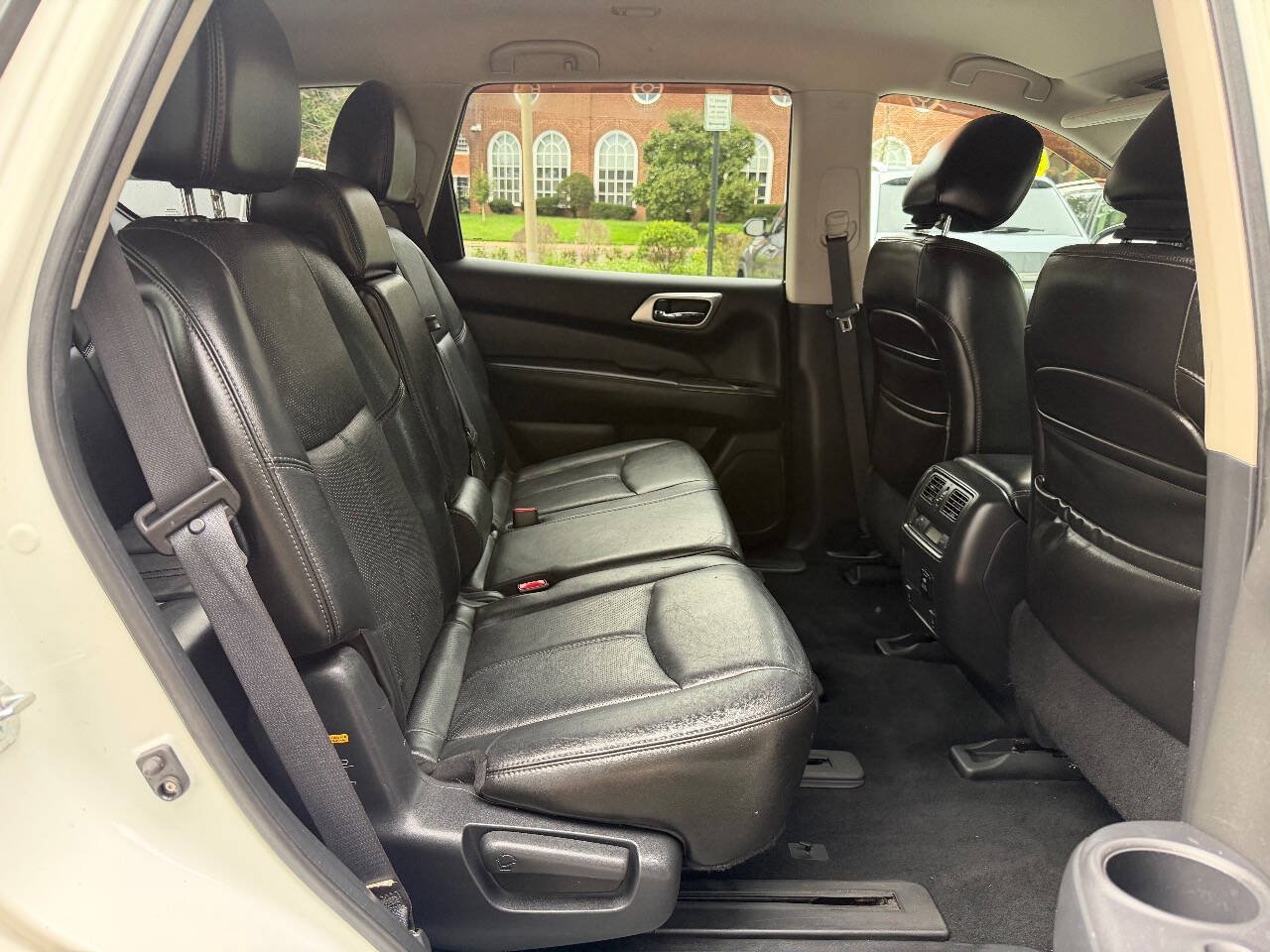 Used 2013 Nissan Pathfinder Platinum AWD/4WD image 15