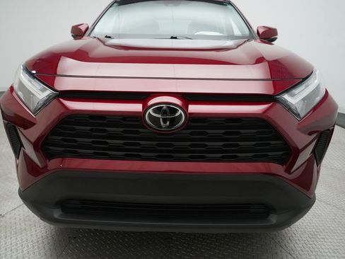 Used 2025 Toyota RAV4 XLE AWD/4WD image 21
