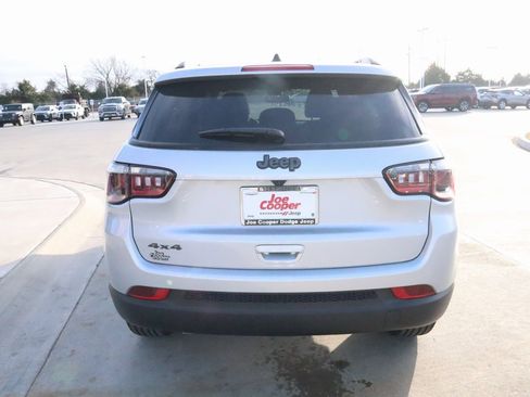 New 2026 Jeep Compass Latitude image 21