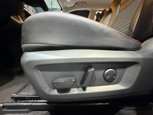 Certified 2025 Nissan Rogue SV AWD/4WD image 14