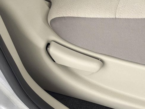 Used 2010 Nissan Cube 1.8 S w/ Interior Designer Pkg image 29