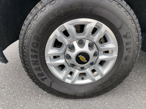 Used 2021 Chevrolet Silverado 2500 LT w/ Convenience Package AWD/4WD image 32