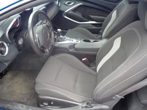 Used 2017 Chevrolet Camaro LT RWD image 26