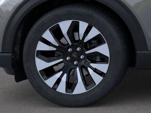 New 2026 Ford Explorer Platinum w/ LUX Leather Package image 19