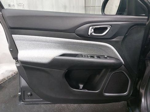 Used 2022 Jeep Compass Latitude image 26