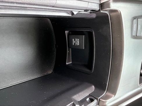 Used 2018 Honda Accord LX image 16