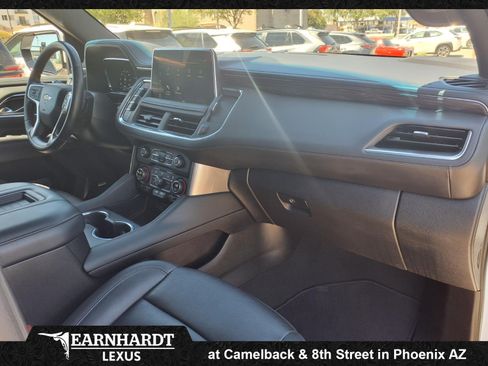 Used 2024 Chevrolet Tahoe LT w/ Luxury Package AWD/4WD image 4