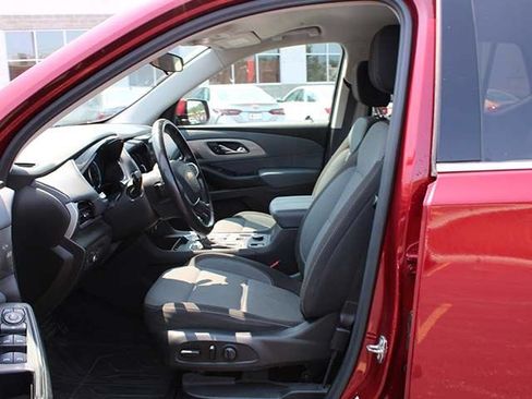 Used 2020 Chevrolet Traverse LT w/ LPO, Floor Liner Package AWD/4WD image 12