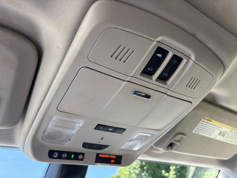 Used 2020 Buick Envision Essence w/ Experience Buick Package FWD image 24