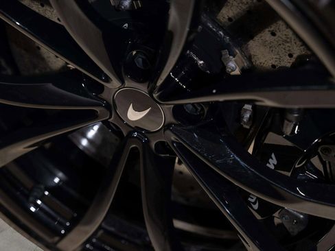 Used 2023 McLaren Artura image 13