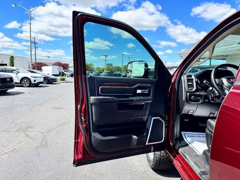 Used 2022 RAM 2500 Laramie AWD/4WD image 54