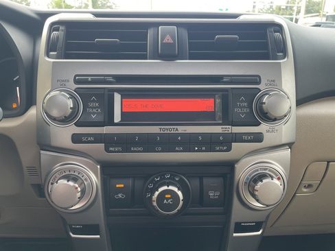 Used 2010 Toyota 4Runner SR5 AWD/4WD image 28