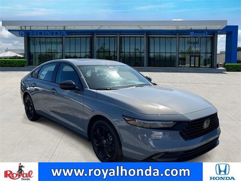 New 2025 Honda Accord SE image 1