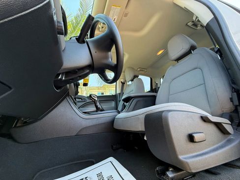 Used 2022 Chevrolet Colorado W/T w/ WT Convenience Package RWD image 28