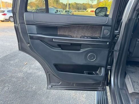 Used 2018 Ford Expedition Limited w/ Equipment Group 301A image 15