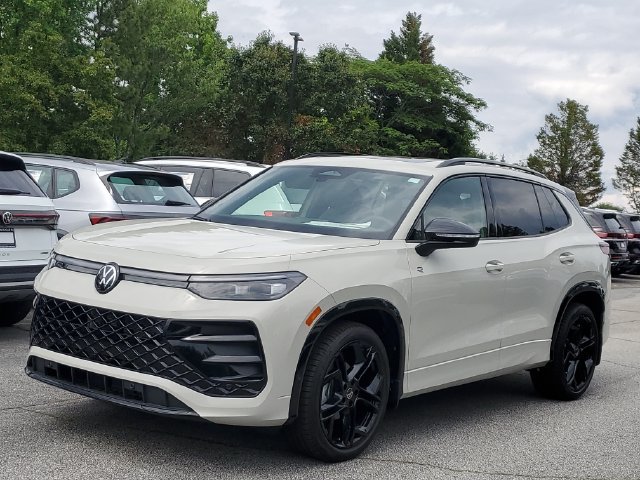 New 2026 Volkswagen Tiguan SE R-Line FWD image 31