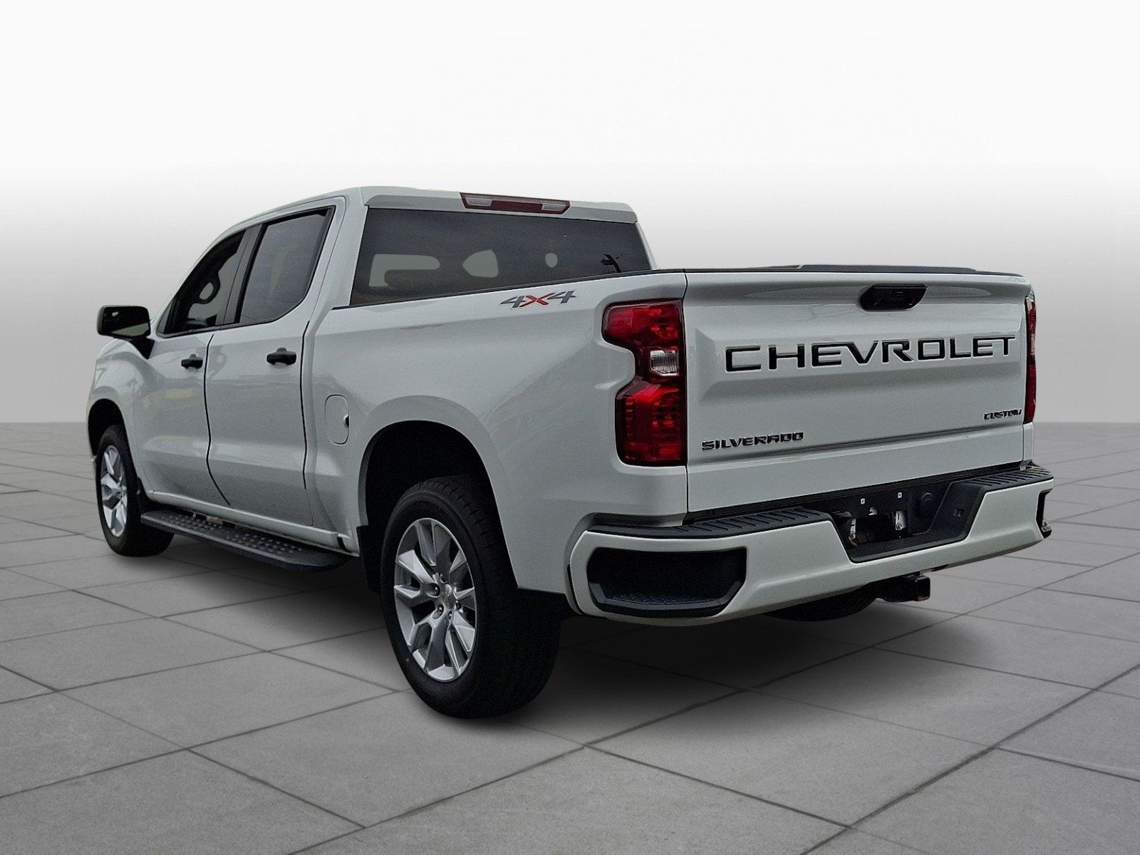 Used 2023 Chevrolet Silverado 1500 Custom AWD/4WD image 5