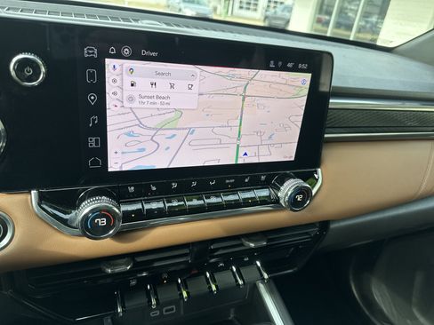 Used 2023 GMC Canyon AT4 w/ AT4 Premium Package image 17