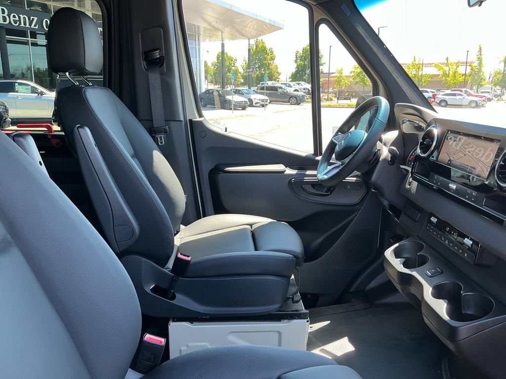 New 2026 Mercedes-Benz Sprinter 2500 image 18