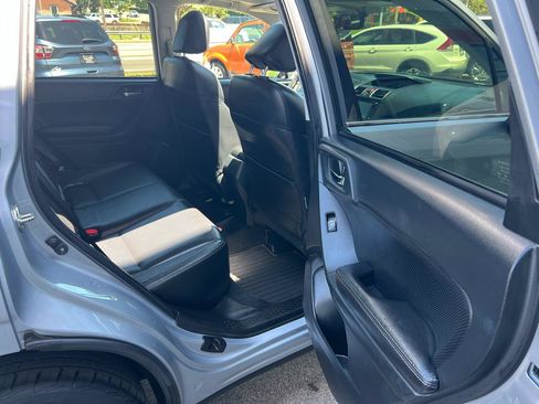 Used 2017 Subaru Forester 2.5i Limited AWD/4WD image 17