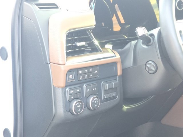Used 2026 Chevrolet Suburban High Country AWD/4WD image 19