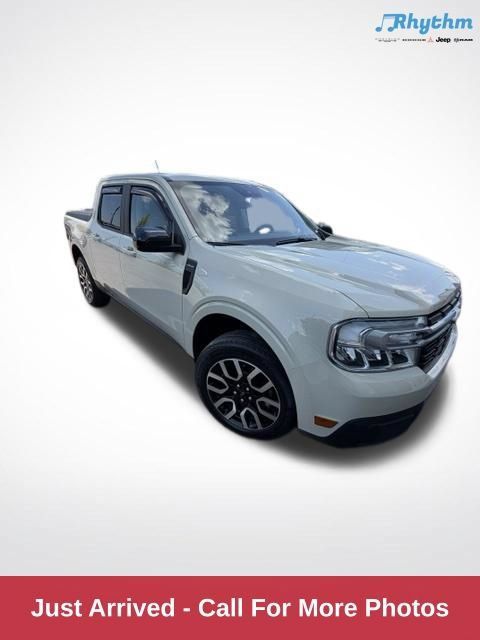 Used 2024 Ford Maverick Lariat FWD image 1