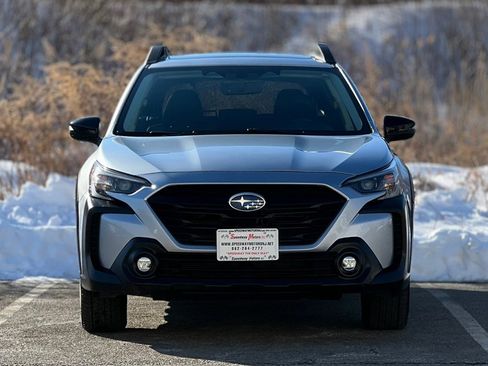 Used 2023 Subaru Outback Onyx Edition image 3