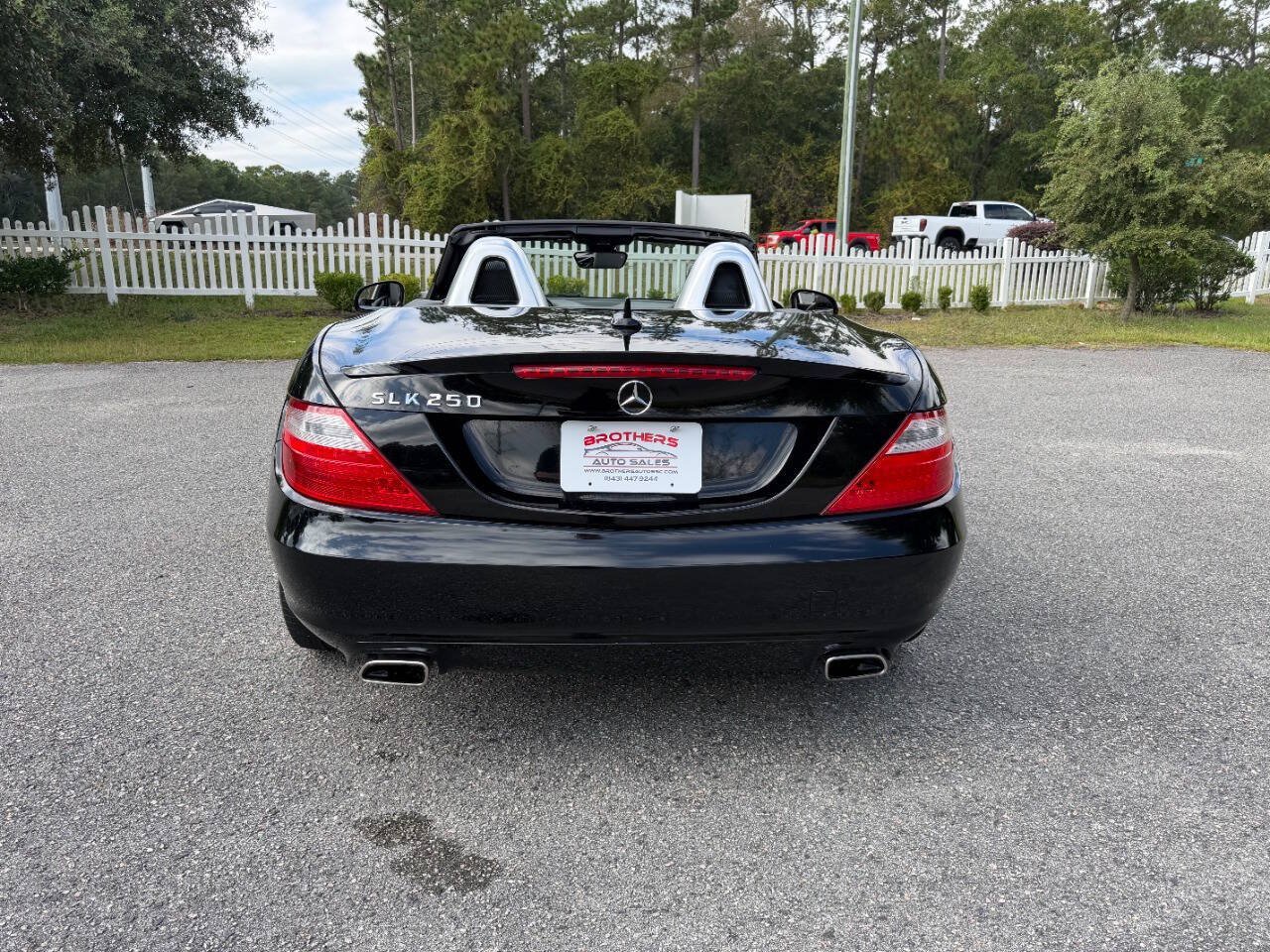 Used 2014 Mercedes-Benz SLK 250 image 31